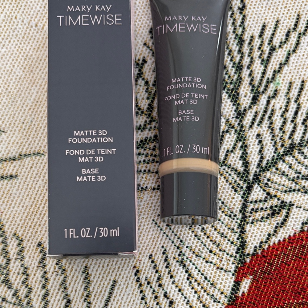 Mary Kay TimeWise Matte 3D Foundation - Tan
